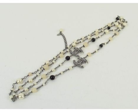 CHANEL NECKLACE, faux pearl, opal effect and black beads, silver tone chain, contemporary design, total length 71cm/28". 