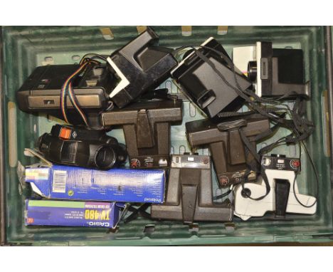 A Tray of Polaroid Cameras, models include EK160, Swinger model 20, Super swinger and others.