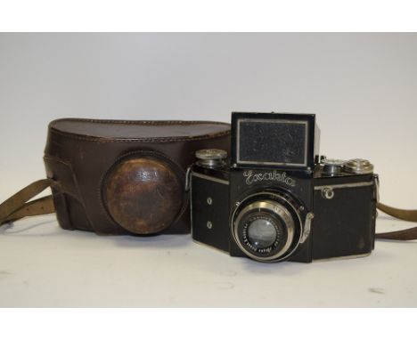 A Ihagee Exakta B SLR Camera, black, no. 487795, top plate scratched, shutter requires attention, with a Anastigmat Exaktar 7