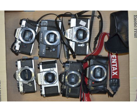 A Tray of 35mm Camera Bodies, including Olympus OM-1, OM 10, Pentax Asahi, P30, Minolta SRT101 and other examples. 