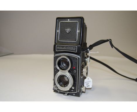 A Rolleicord Vb TLR Camera, with Xenar 75mm f/3.5 lens, body G, elements G, shutter working, serial No Vb2603032.