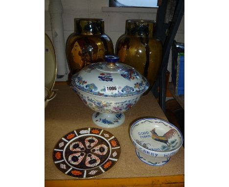 A MASONS IRONSTONE TUREEN AND COVER, Derby '1128' plate, Carltonware footed bowl and a pair of Rembrandt Ware vases (s.d.) (5