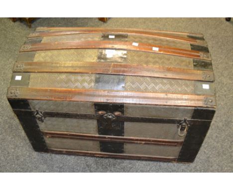 A late 19th century/early 20th century coopered travelling trunk 