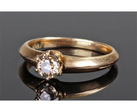 18 carat gold diamond set ring, the approximately 0.40 carat diamond, with within arched shoulders, ring size Q