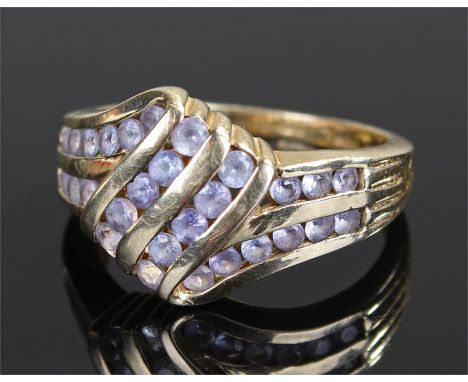 14 carat gold sapphire ring, the pale sapphires set within arches, ring size O