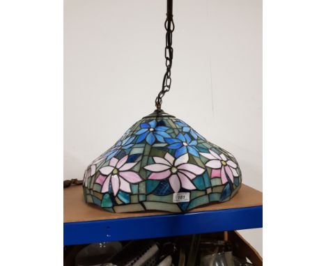 FLORAL PATTERNED TIFFANY STYLE LIGHT SHADE