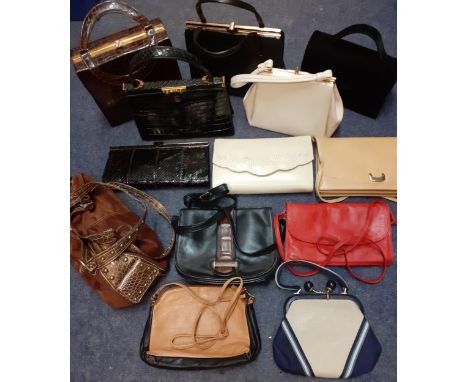 A quantity of vintage handbags, shoulder bags and clutch to include a Jane Shilton black genuine snakeskin clutch and other l