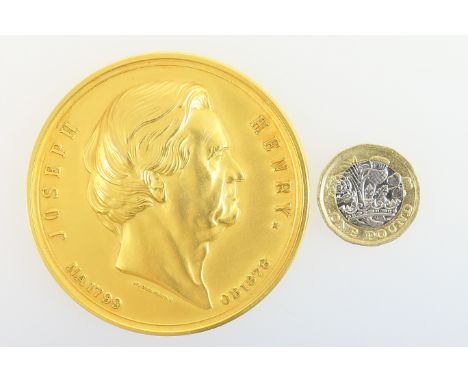 Rare Joseph Henry Medal, in 14ct gold, awarded by The Smithsonian Institution to Frank Augustus Taylor in 1968, produced by M