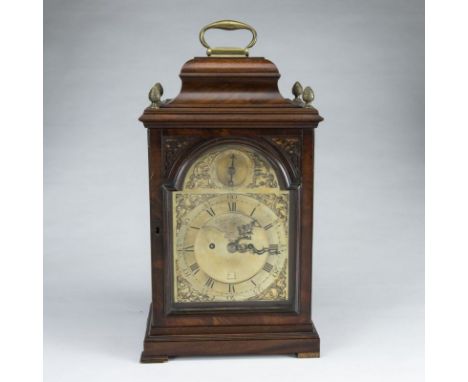 Seltene Bracket ClockChristopher Harris/London/England, 18. Jh. Mahagoni. Messing. 50 x 27,5 x 18,5 cm. Schlag auf Glocke. Rö