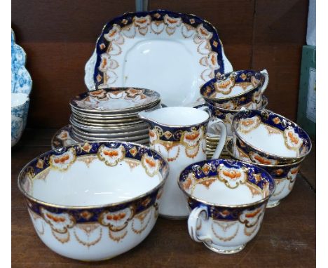 A Royal Albert part tea service, pattern no. 4258, thirty-one pieces