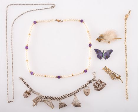 A mixed group of jewellery, including a figaro link bracelet, (broken), lobster catch marked 9k, length approx. 19.0cm, 5.0gr