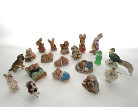 A Royal Doulton model of a begging terrier HN2589, together with further small ceramic figures, a collection of Pendelfin rab