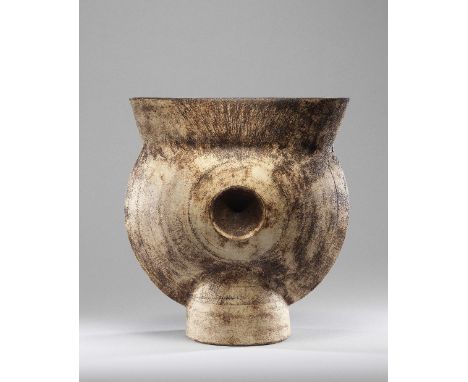 Hans CoperEarly and large 'Thistle' form, circa 1952Stoneware, layered white porcelain slips and engobes over a body with tex