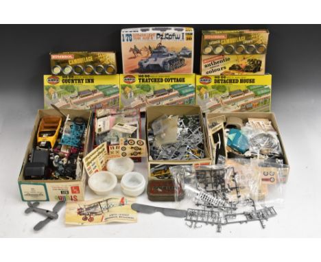 Model Making Accessories & Spares, 1:72, 1:76 and 1:32 scale etc inc part built Airplanes, cars, tanks, military vehicles, et