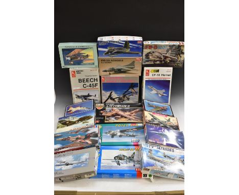 Model Kits - 1:72 scale Aircraft inc SMER Suchoj Su 22 M4/R, Potez 540, Leo 451, Morane Saulnier MS 225, Humbrol Tornado 7200