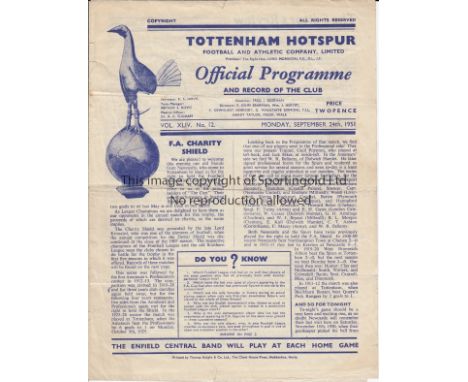 1951 CHARITY SHIELD   Official programme 1951 Charity Shield, Tottenham v Newcastle, 24/9/51 at White Hart Lane. Team changes