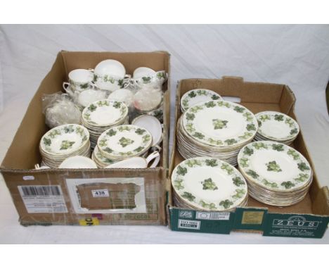Royal Worcester ' The Worcester Hop ' pattern Dinner set  comprising approximately 150 pieces