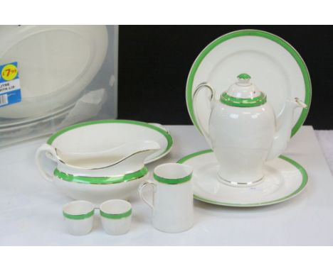 Matched part dinner service to include Alfred Meakin, Washington Pottery ltd, Swinnertons featuring 9 x side plates, 7 x dish