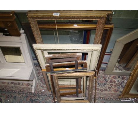 Quantity of Vintage Picture Frames