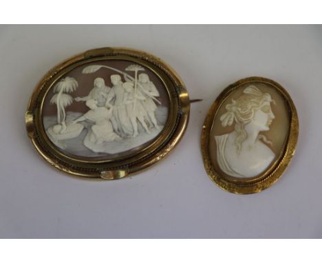 Large Victorian Pinchbeck mounted Cameo brooch depicting Moses in the Bull Rushes, measures approx 6.5 x 5.25cm plus a 9ct Go