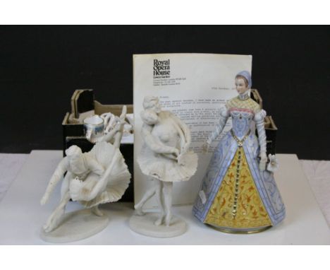 Collection of ceramics to include 11 Royal Worcester cream jugs in various patterns, a Model of Catherine Medici plus two Fra