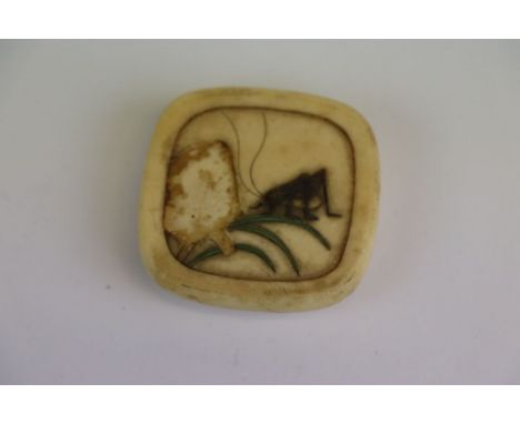 19th Century Japanese Ivory Netsuke with Shibayama inlay, measures approx 4 x 4cm