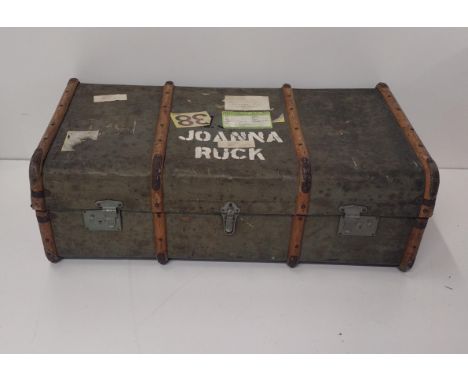 Vintage steamer trunk. Collection only. 