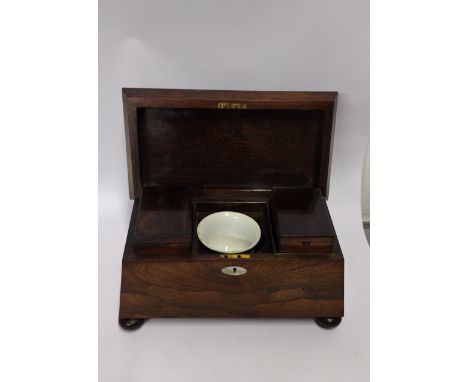 Mahogany tea caddy. Shipping Group (A). 