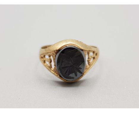 Gents 9ct yellow gold onyx signet ring size n 2.2g gross