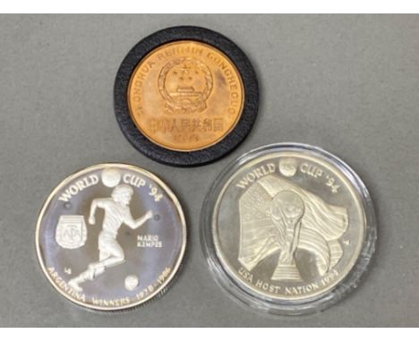 2x World Cup 1994 silver coins - 20 crowns Argentina winners &amp; 5 crowns USA host nation coin plus a 1993 Asian coin