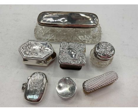 Georgian silver vinaigrette of cylinderical form with pierced gilded interior (Birmingham 1823), Edwardian silver mounted lea