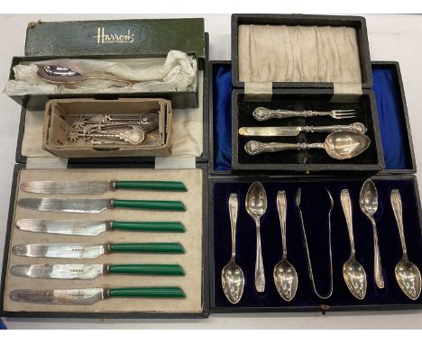 Set of six silver teaspoons and pair of matching silver sugar tongs (Sheffield 1930) in case, Victorian silver three piece ch