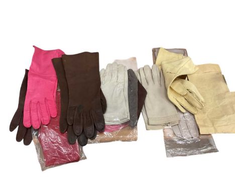 Collection vintage leather gloves
