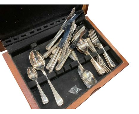 Canteen of silver plated beaded edge pattern cutlery