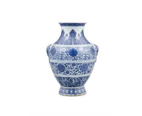 A MING STYLE BLUE AND WHITE PORCELAIN VASE OF ARCHAISTIC HU SHAPE APOCRYPHAL MARK OF EMPEROR QIANLONG CHINA, POSSIBLY REPUBLI