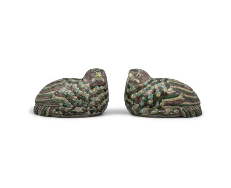 A PAIR OF ‘EGG AND SPINACH’ PORCELAIN QUAIL-FORM BOXES AND LIDS CHINA, LATE QING DYNASTY TO REPUBLIC / MINGUO PERIOD Naturali