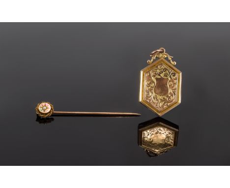 Edwardian Period 9ct Gold Six Sided Hinged Locket / Pendant. Marked 9ct Gold, Chased Floral Decoration to Front and Back. 1.2