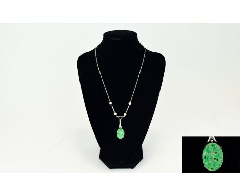 A Superb Art Deco Platinum Set Pearl and Jade Pendant Drop, with Integral Pearl Set Platinum Chain, Very Attractive Piece of 