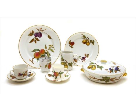 A large collection of Royal Worcester Evesham pattern , to include dinner service, tea service etc (qty)