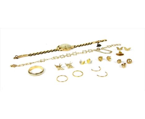 A quantity of gold jewellery, to include a 9ct gold bi-colour wedding ring, Sheffield 1997, finger size P½, a ladies' 9ct gol