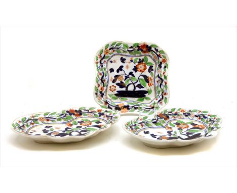 A pair of 19th century Chamberlins Worcester heart form dishes, with floral centres, 25cm wide, 19cm deep, and a matching squ