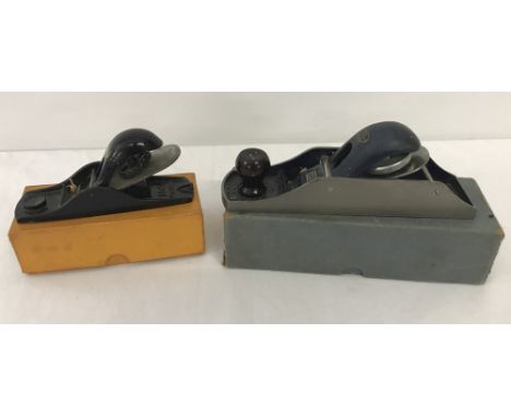 2 vintage block planes in original boxes. A Stanley 102 together with a Record 0130. 