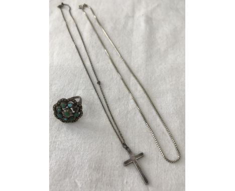 A small collection of vintage silver jewellery items. Comprising; a steel cut, turquoise and green stone set ring (some stone