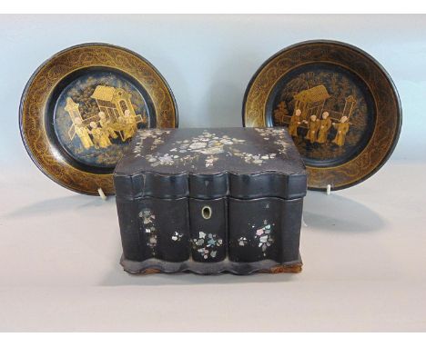 Victorian lacquered and mother of pearl inlaid serpentine Jennens &amp; Bettridge tea caddy (af) with a pair of eastern lacqu