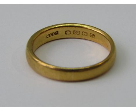 22ct wedding ring, size M, 4.5g 