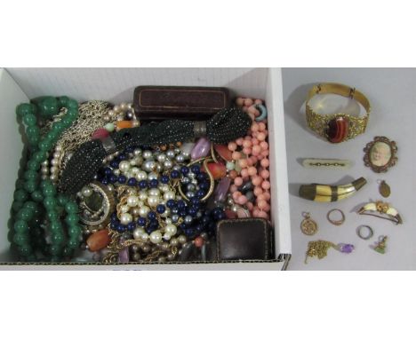 Collection of costume jewellery to include a mother of pearl brooch with applied gold and seed pearl detail, a small intaglio