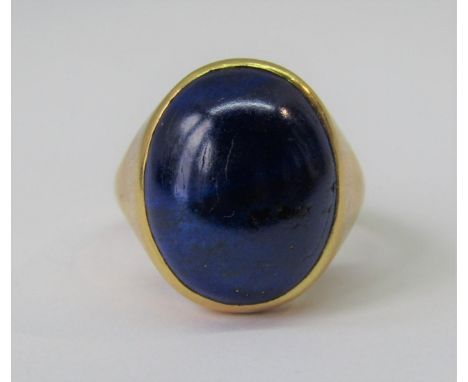 18ct cabochon lapis lazuli ring, size Q/R, 9.1g 