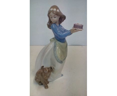 Nao group, girl and dog, 20 cm high