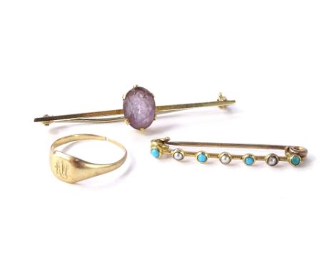 Various jewellery, to include a gold turquoise and seed pearl bar brooch, yellow metal unmarked, 4cm W, a 9ct gold topped ame
