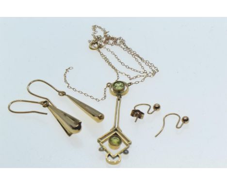9ct gold, peridot & seed pearl pendant necklace, chain broken, together with two pairs of yellow metal earrings each tests po